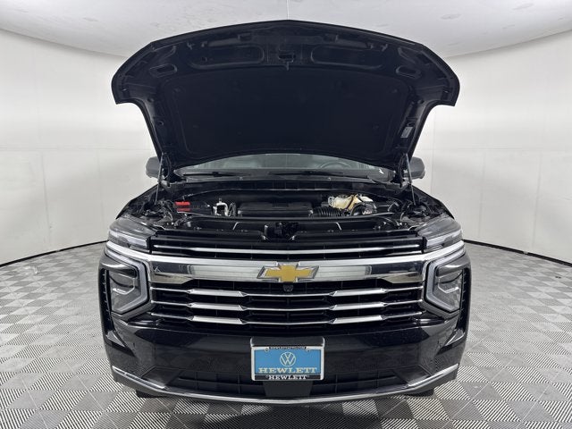 2025 Chevrolet Suburban LT