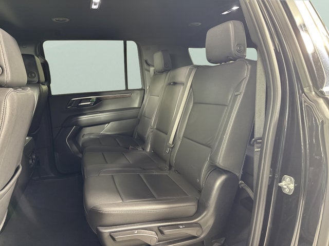 2025 Chevrolet Suburban LT