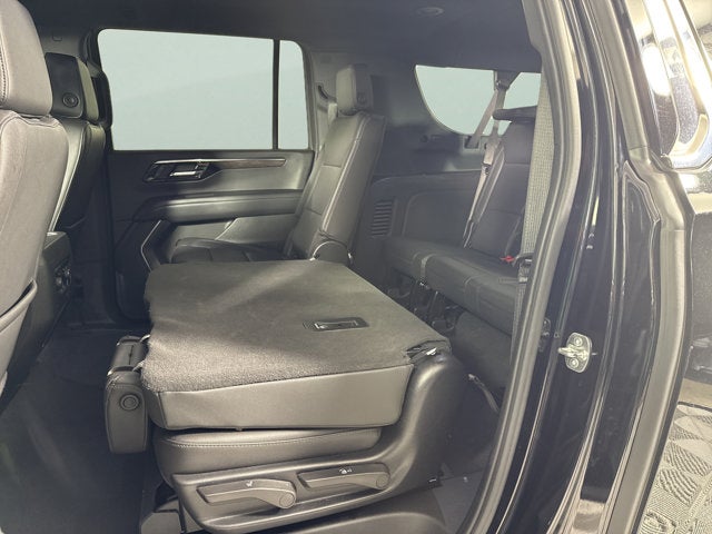 2025 Chevrolet Suburban LT