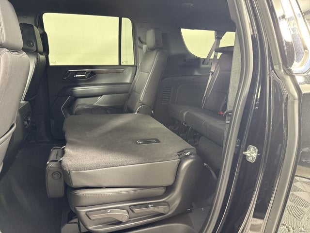 2025 Chevrolet Suburban LT
