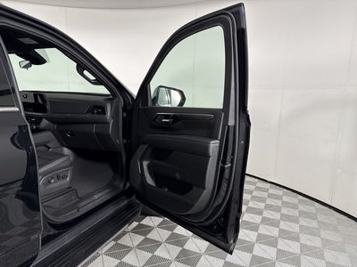 2025 Chevrolet Suburban LT