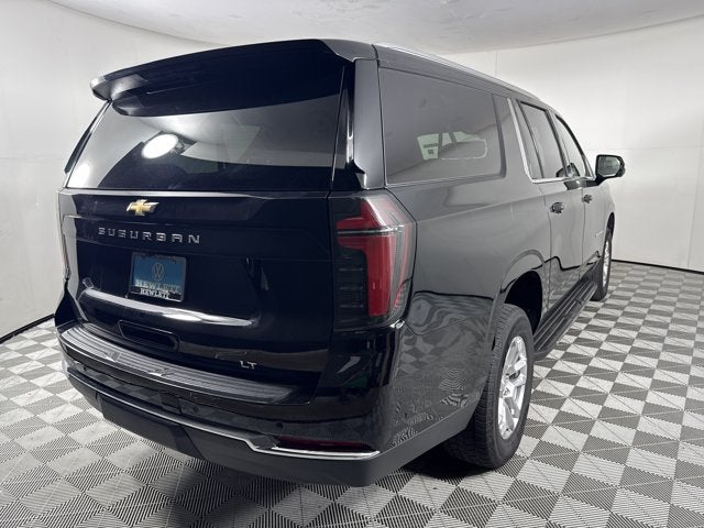 2025 Chevrolet Suburban LT