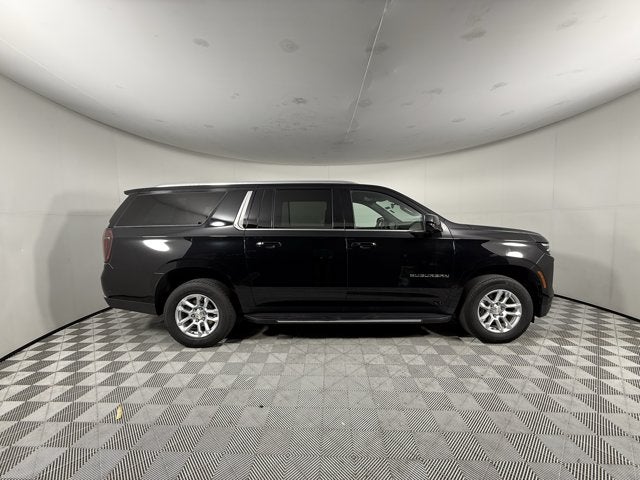 2025 Chevrolet Suburban LT