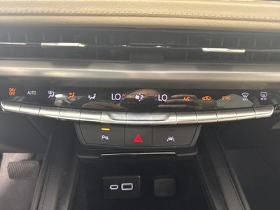 2024 Cadillac XT4 FWD Premium Luxury