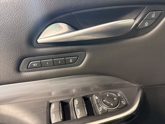 2025 Cadillac XT4 FWD Premium Luxury