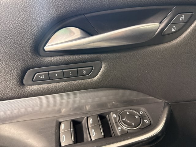 2025 Cadillac XT4 FWD Premium Luxury
