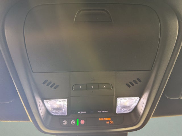2025 Cadillac XT4 FWD Premium Luxury