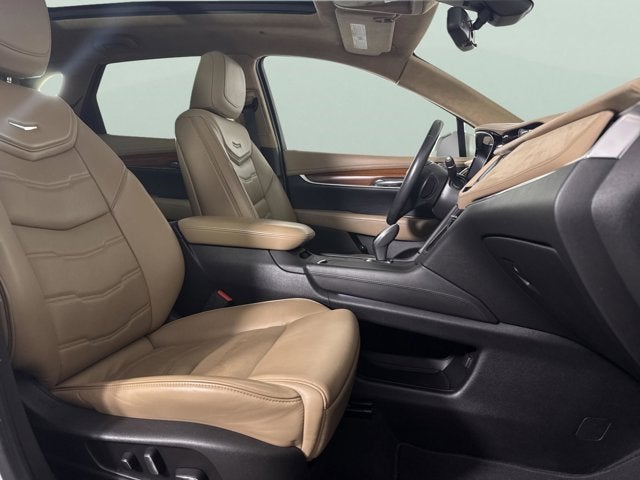 2017 Cadillac XT5 Platinum AWD