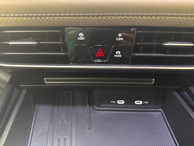 2025 Volkswagen Atlas Cross Sport 2.0T SE