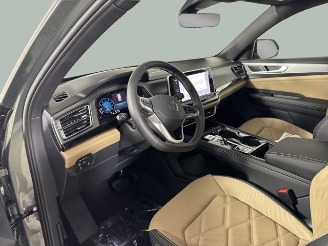 2025 Volkswagen Atlas Cross Sport 2.0T SE w/Technology