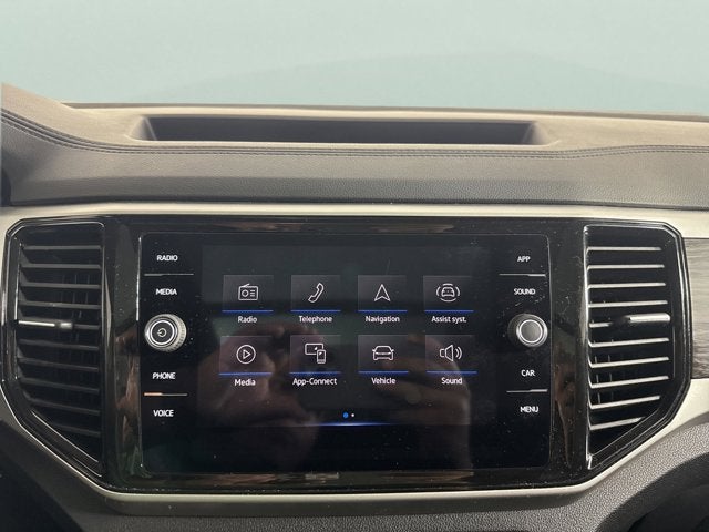 2022 Volkswagen Atlas 3.6L V6 SE w/Technology