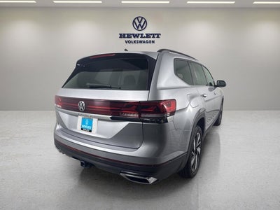 2025 Volkswagen Atlas 2.0T SE w/Technology