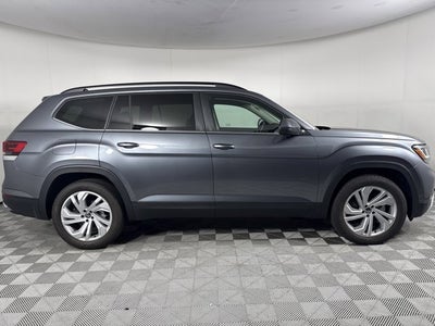 2022 Volkswagen Atlas 3.6L V6 SE w/Technology