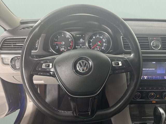 2017 Volkswagen Passat 1.8T SE w/Technology