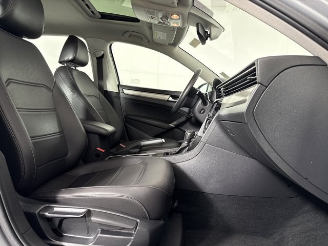 2021 Volkswagen Passat 2.0T SE