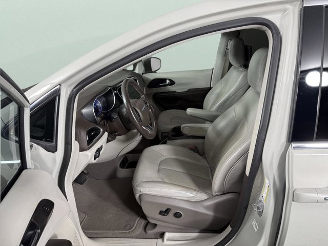 2021 Chrysler Pacifica Hybrid Touring L