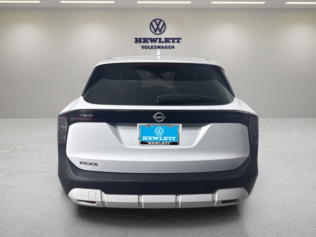 2025 Nissan Kicks SV