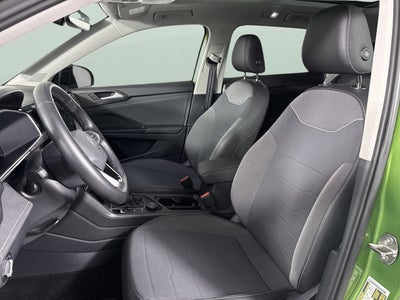 2025 Volkswagen Taos SE Black