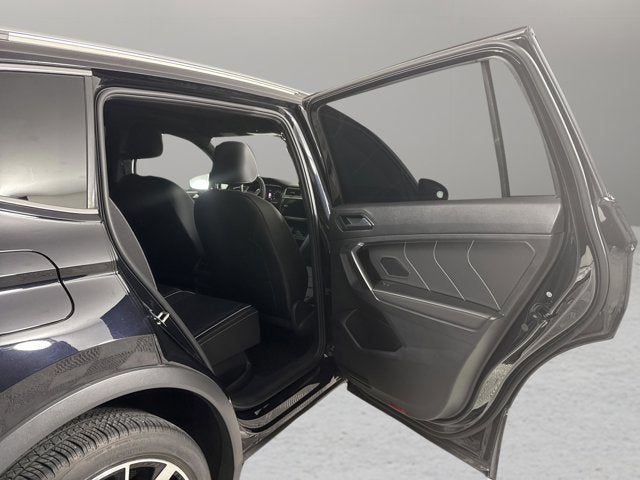 2022 Volkswagen Tiguan SEL R-Line
