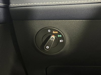 2025 Volkswagen Taos SEL