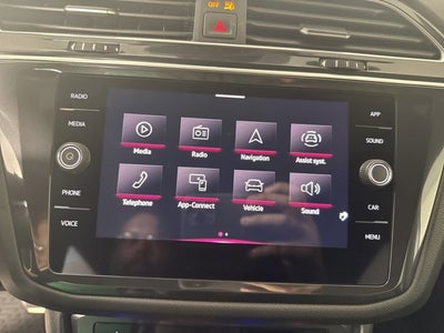 2024 Volkswagen Tiguan SE R-Line Black