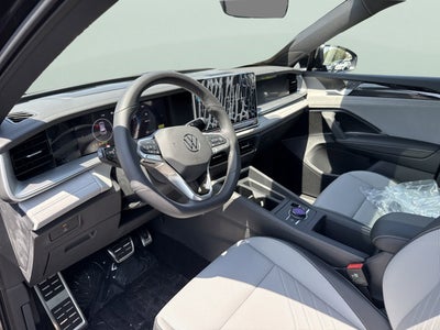 2025 Volkswagen Tiguan SE R-Line Black