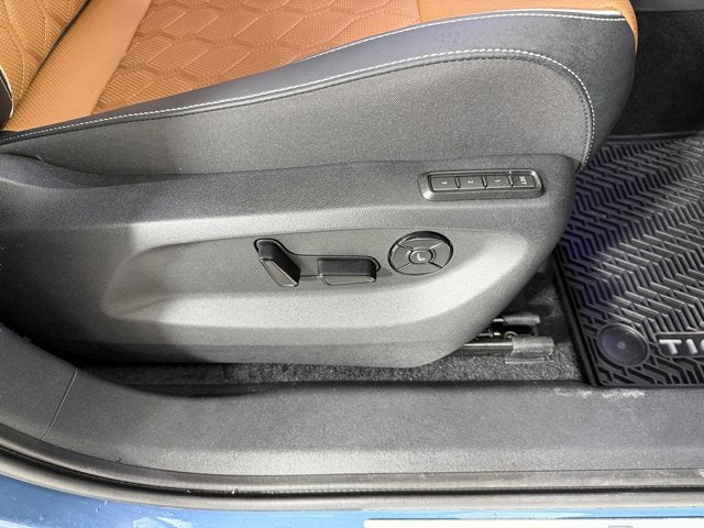 2025 Volkswagen Tiguan SEL R-Line