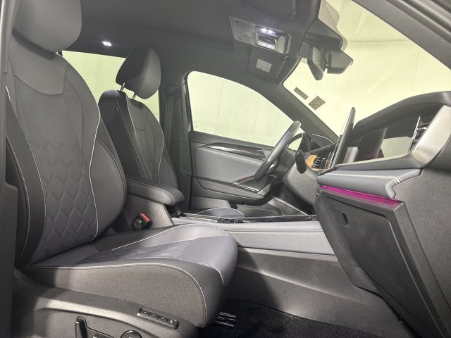 2025 Volkswagen Tiguan SEL R-Line