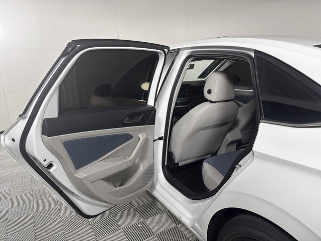 2025 Volkswagen Jetta SE