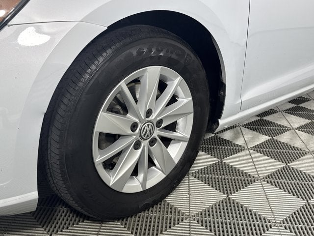 2019 Volkswagen Golf SportWagen S