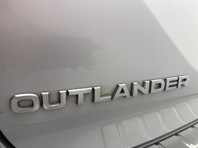 2023 Mitsubishi Outlander SE Black Edition