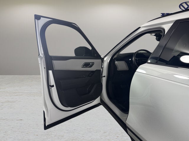 2025 Land Rover Range Rover Velar Dynamic SE