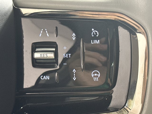 2025 Land Rover Range Rover Velar Dynamic SE