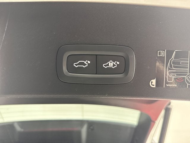 2021 Volvo XC40 Momentum