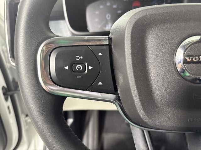 2021 Volvo XC40 Momentum