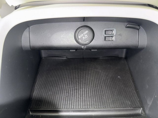 2021 Volvo XC40 Momentum