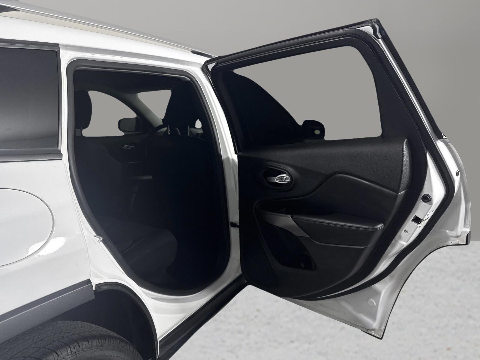 2021 Jeep Cherokee Latitude FWD