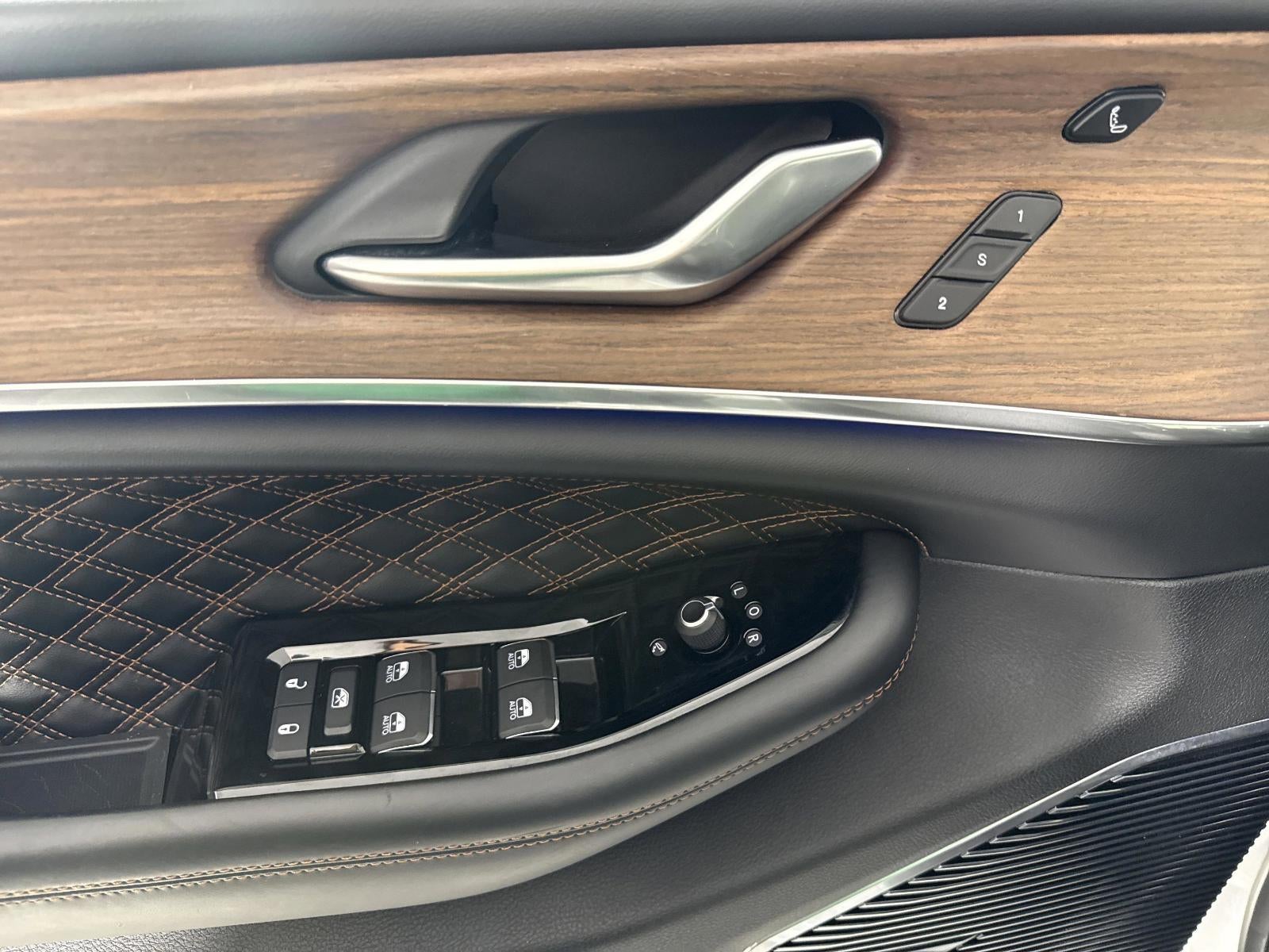 2022 Jeep Grand Cherokee Summit