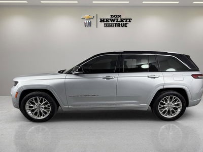 2022 Jeep Grand Cherokee Summit