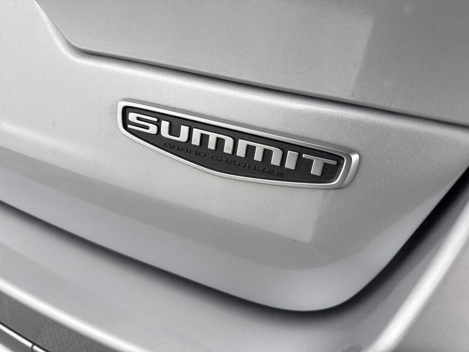 2022 Jeep Grand Cherokee Summit