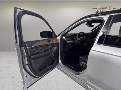 2022 Jeep Grand Cherokee Summit