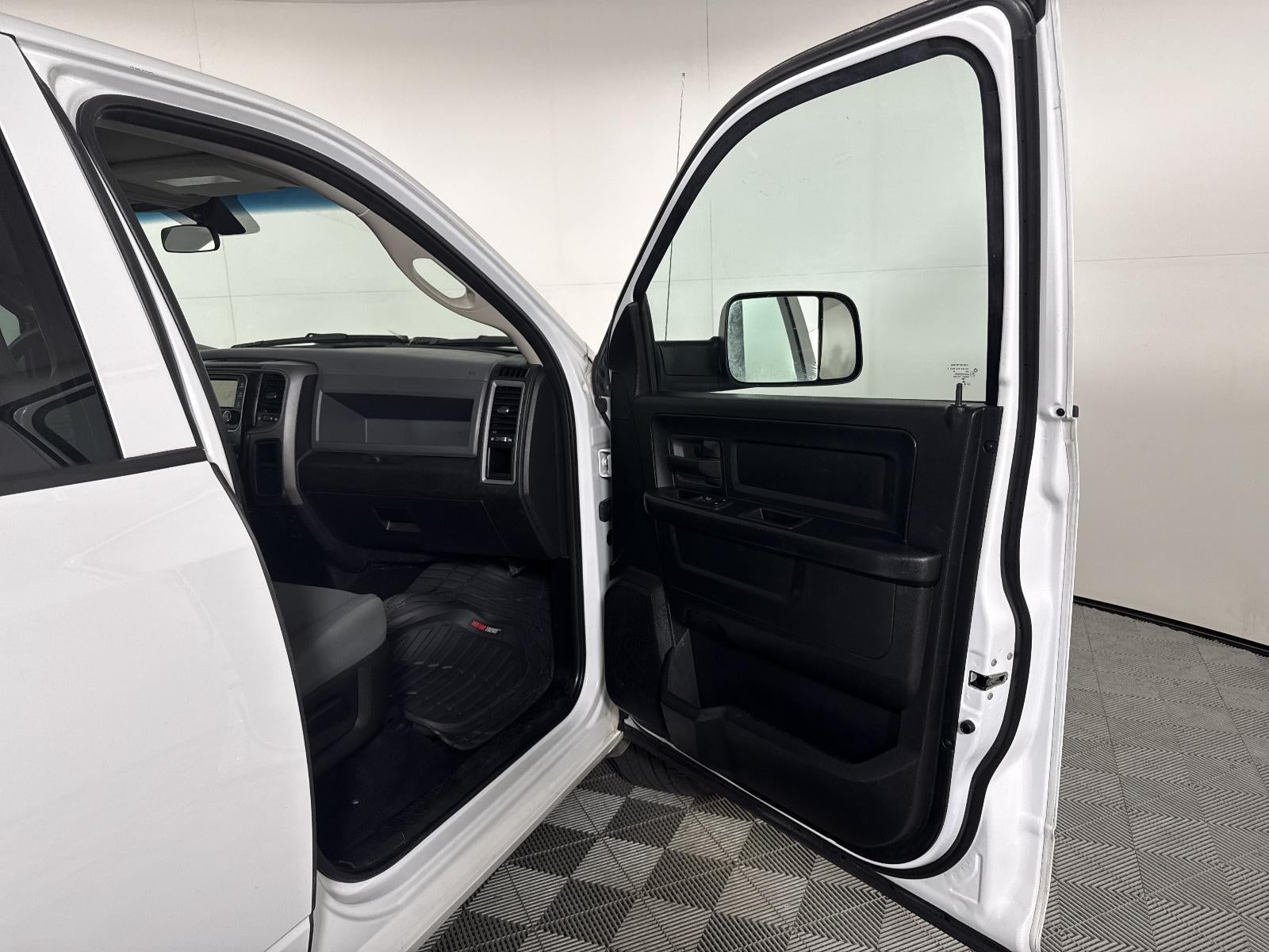 2018 RAM 1500 Tradesman Crew Cab 4x4 5'7" Box