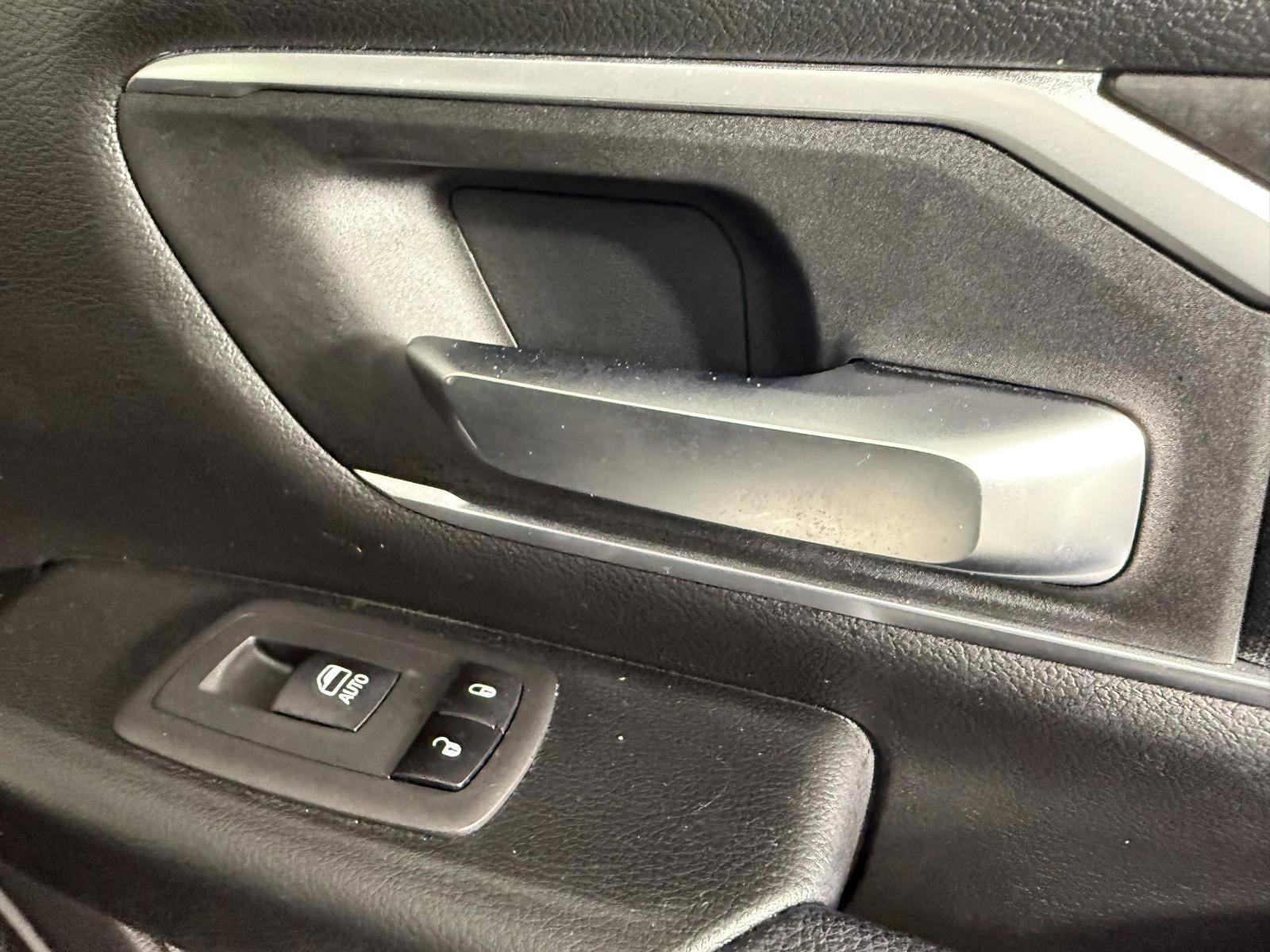 2022 RAM 1500 Lone Star Crew Cab 4x4 5'7" Box