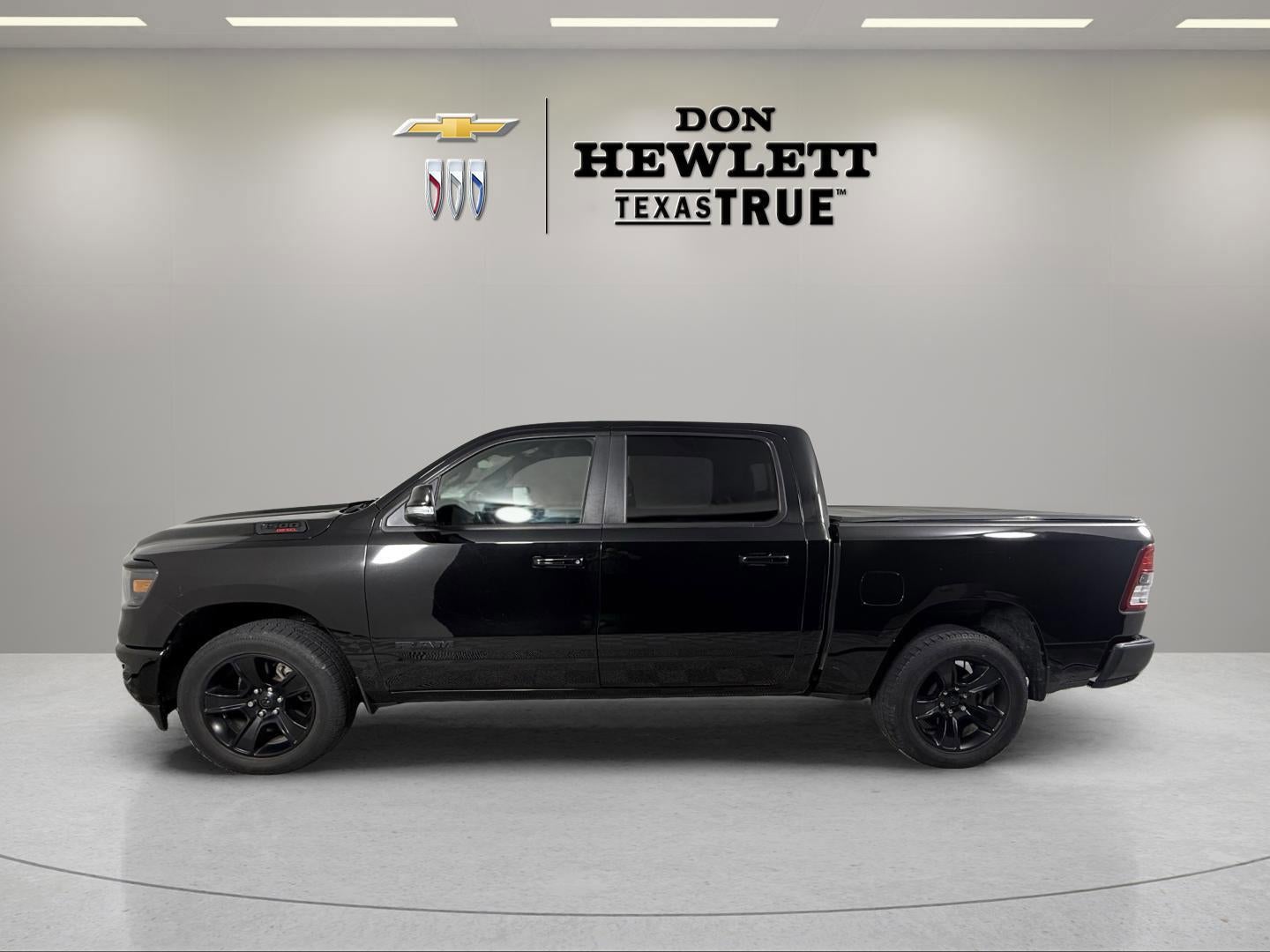2022 RAM 1500 Lone Star Crew Cab 4x4 5'7" Box