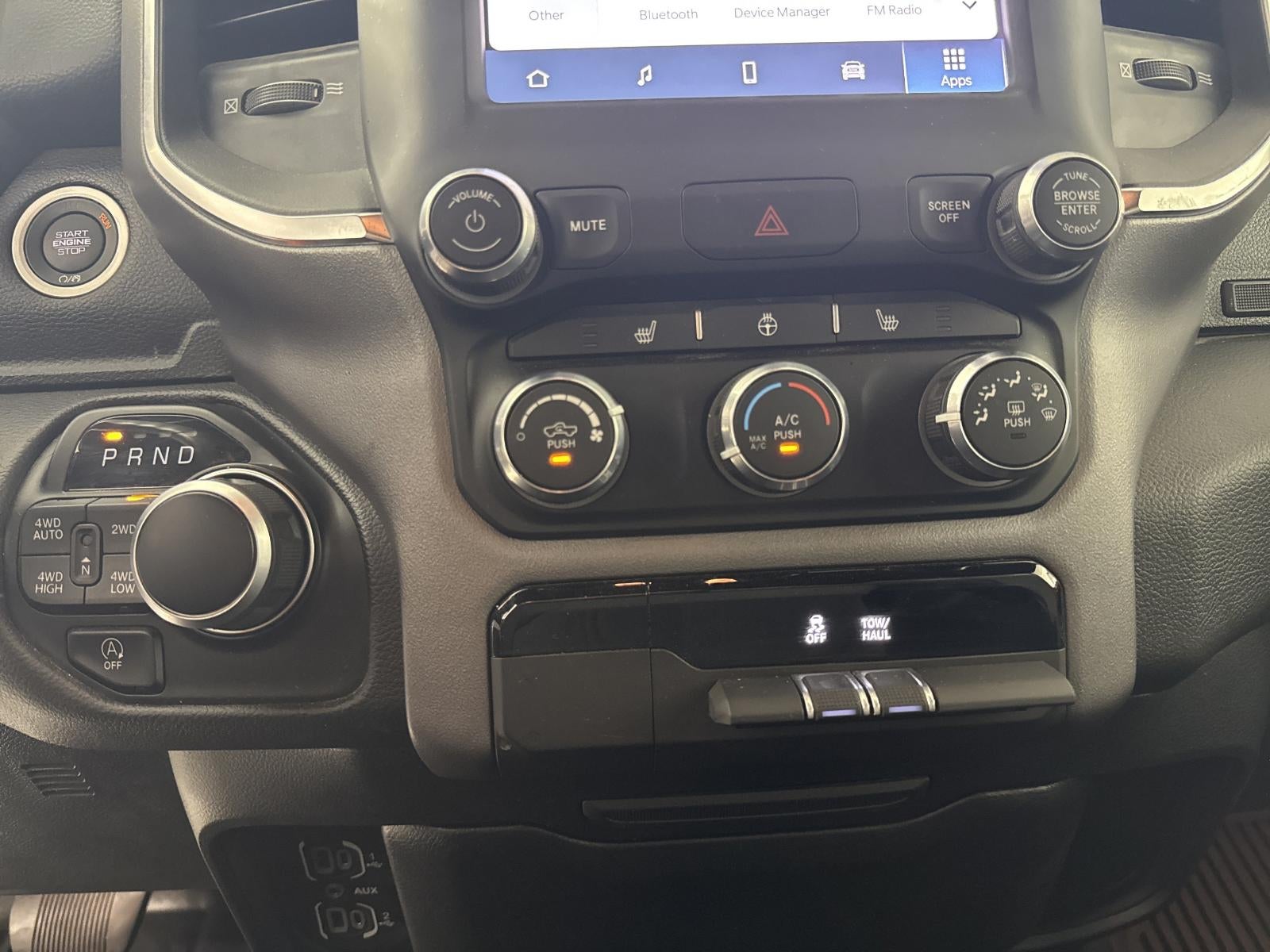 2024 RAM 1500 Lone Star Crew Cab 4x4 5'7" Box