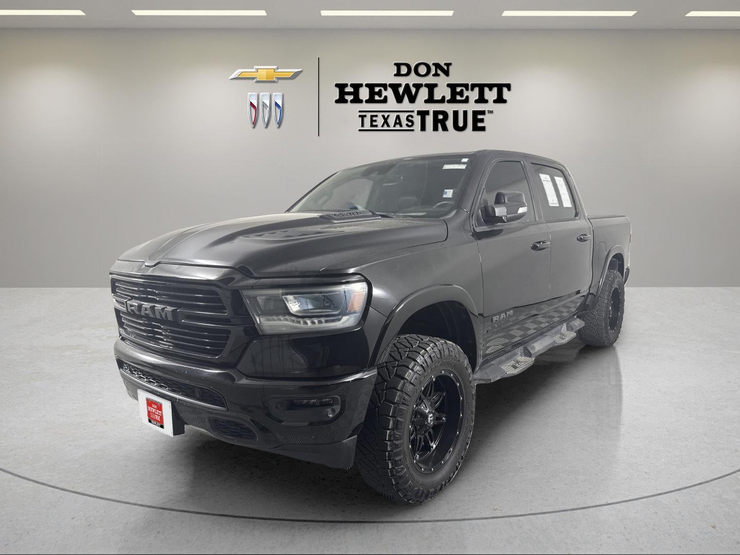 2021 RAM 1500 Laramie Crew Cab 4x4 5'7" Box