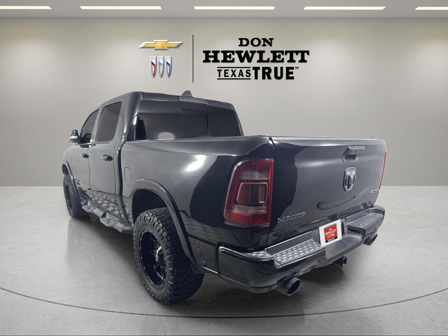 2021 RAM 1500 Laramie Crew Cab 4x4 5'7" Box