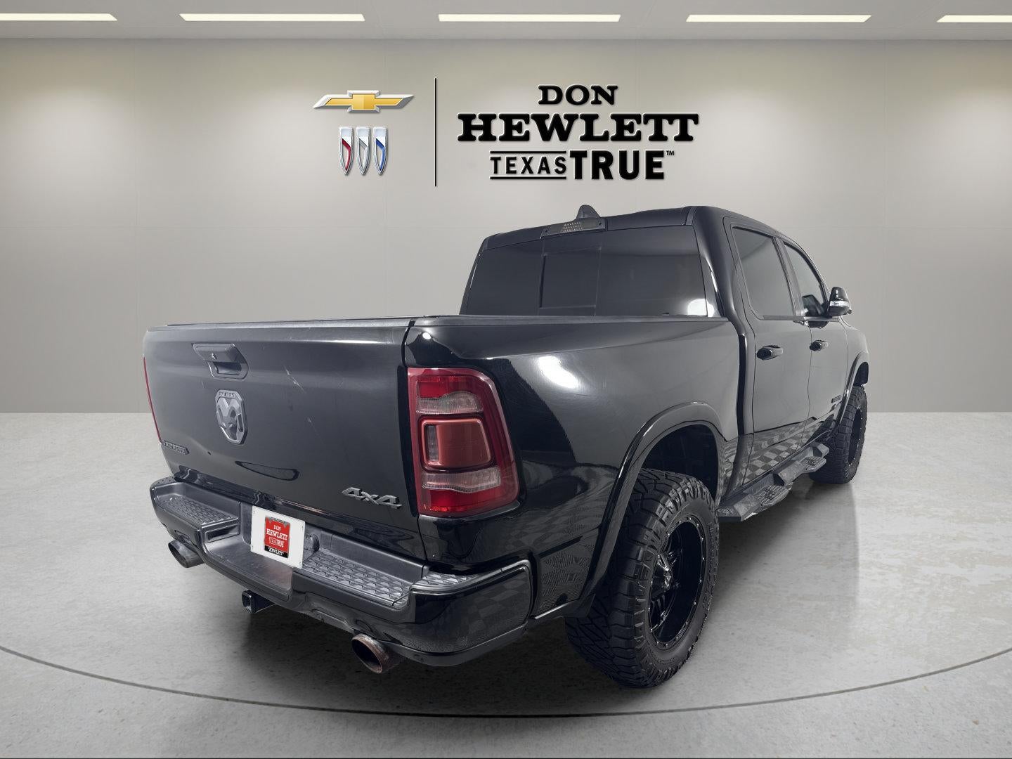 2021 RAM 1500 Laramie Crew Cab 4x4 5'7" Box