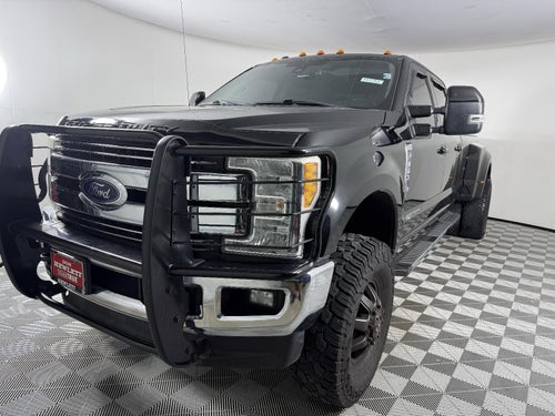 2017 Ford Super Duty F-350 DRW Lariat
