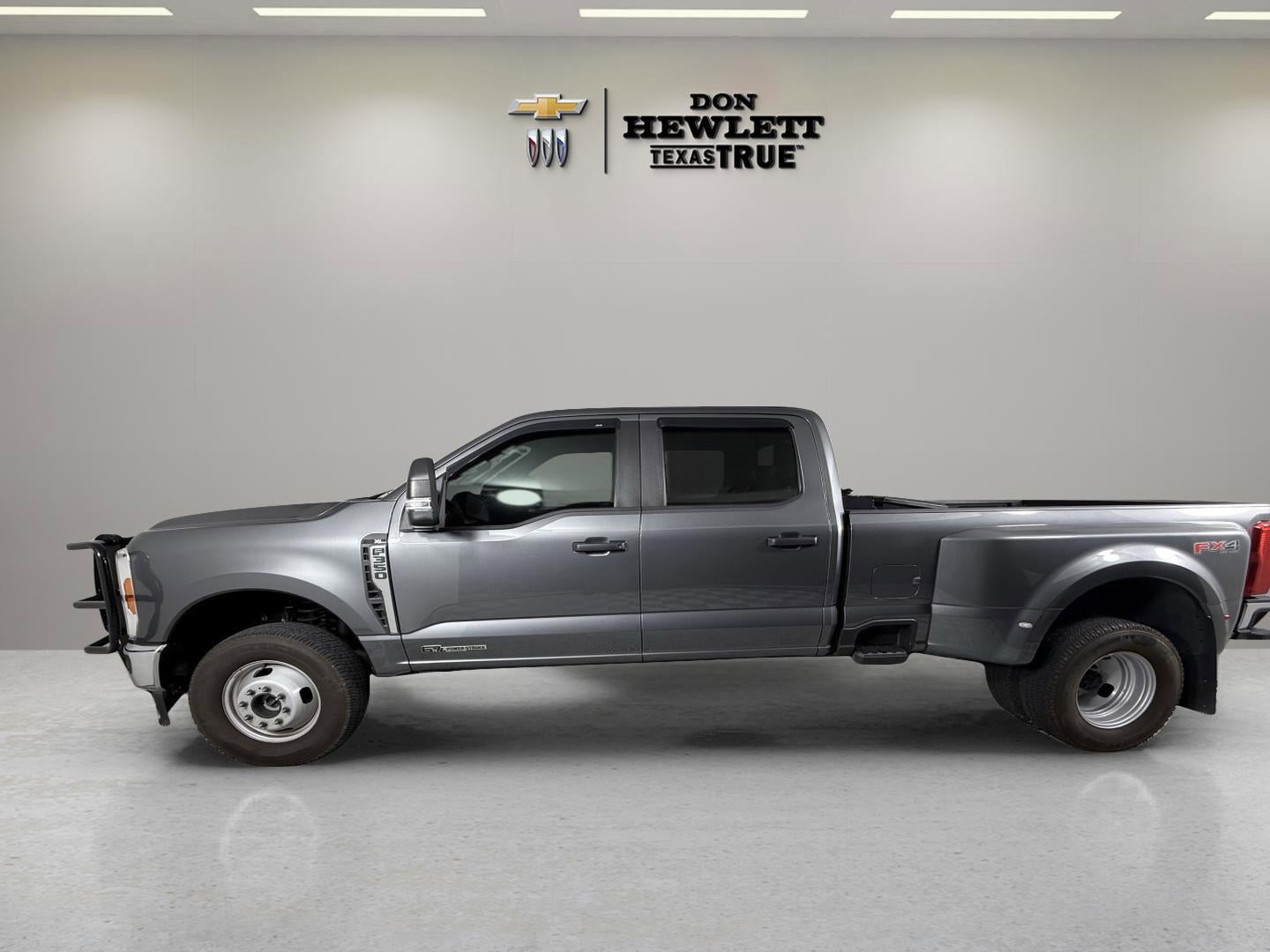 2023 Ford Super Duty F-350 DRW XL